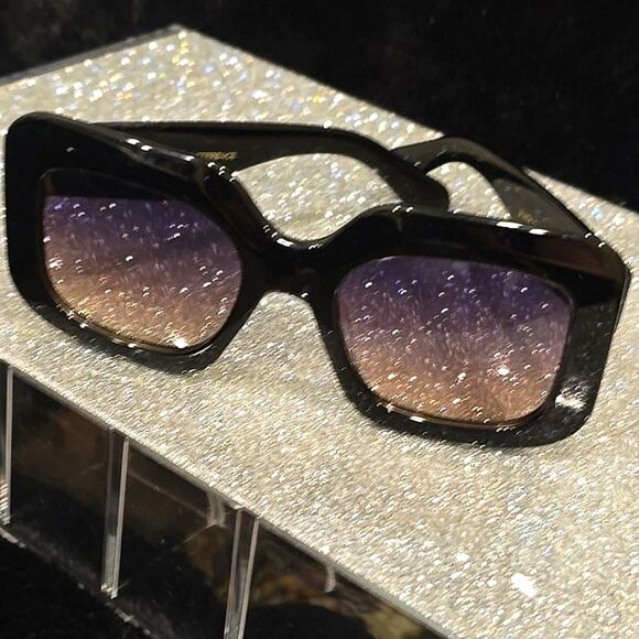 DIFF Eyewear Giada Black Twilight Gradient Sunglasses - Picture 8 of 11